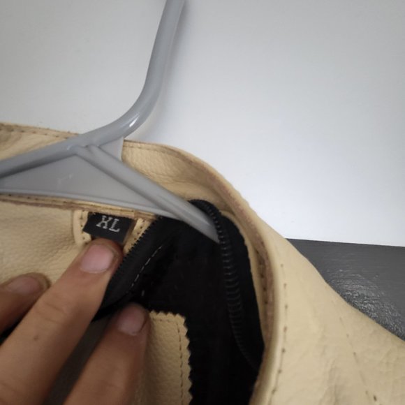 Leather jacket - Picture 2 of 2